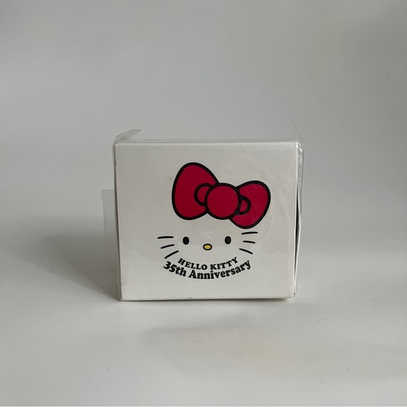 Hello Kitty 35th Anniversary mini compact mirror with chains - Picture 2 of 3